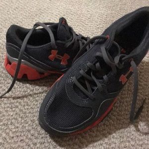 Under armour tennis shoes
